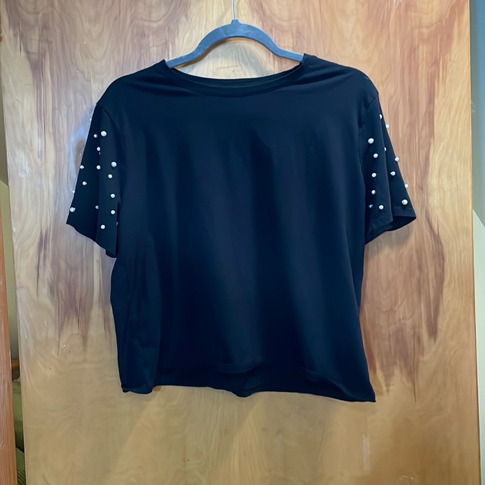 Express Pearl Sleeve Tee